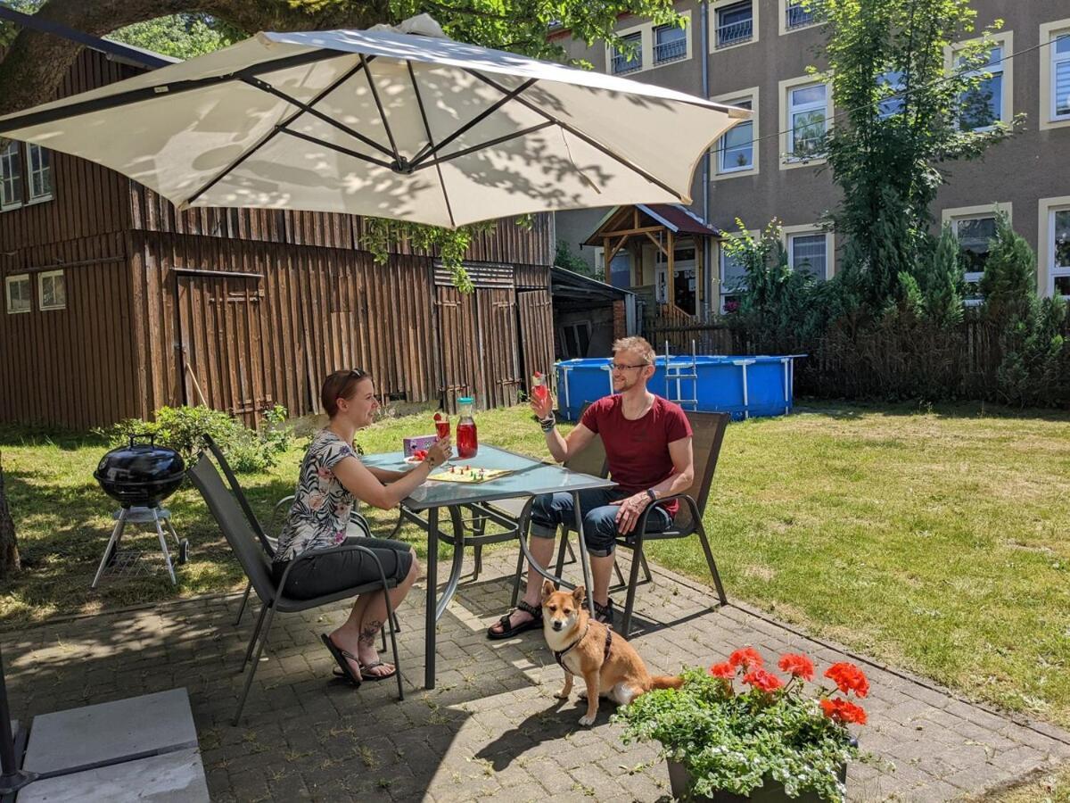 H2 - Urlaubsmagie - Garten, Pool, Terrasse, Grill Sebnitz Exterior photo